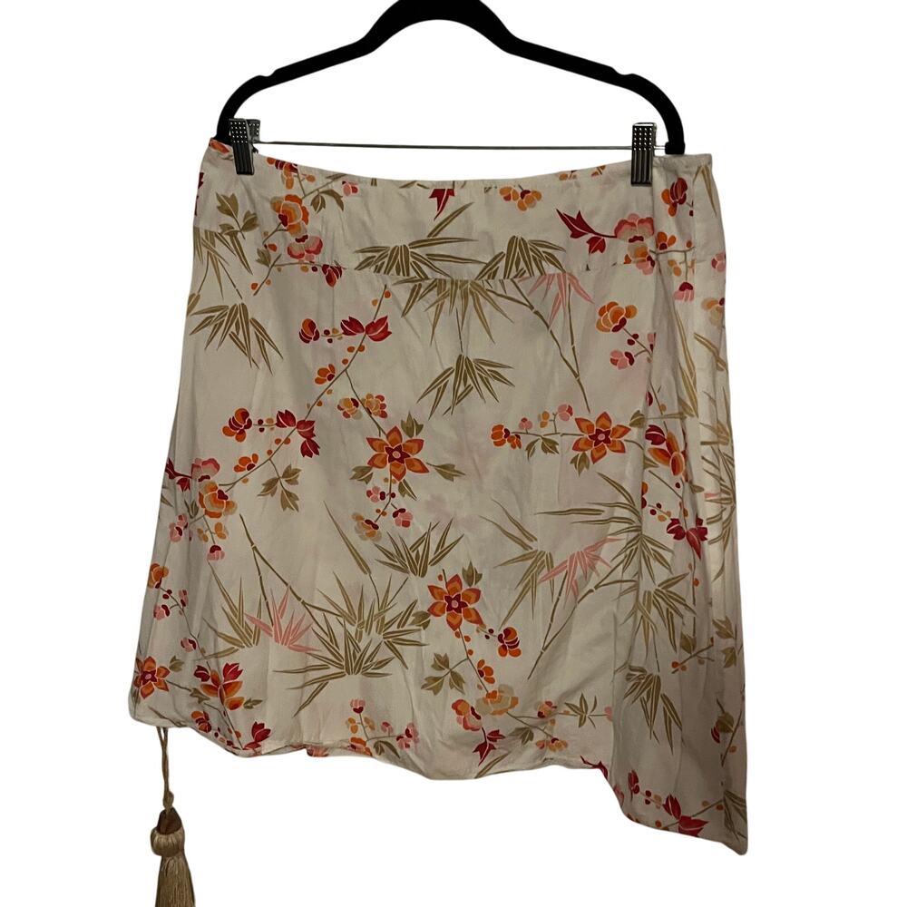 New York & Company Floral Skirt – Size 16 – Elegant & Feminine